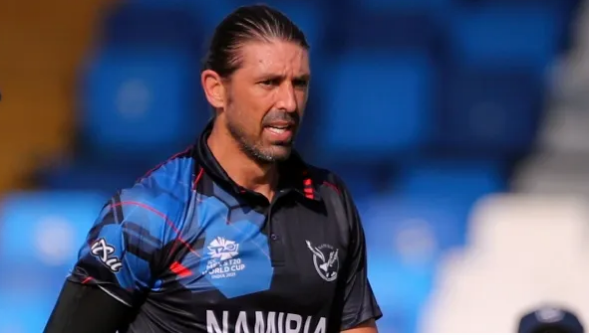 اسٹار کرکٹر ڈیوڈ ویسا پی ایس ایل 11 کے لیے لاہورقلندرز سے دستبردار